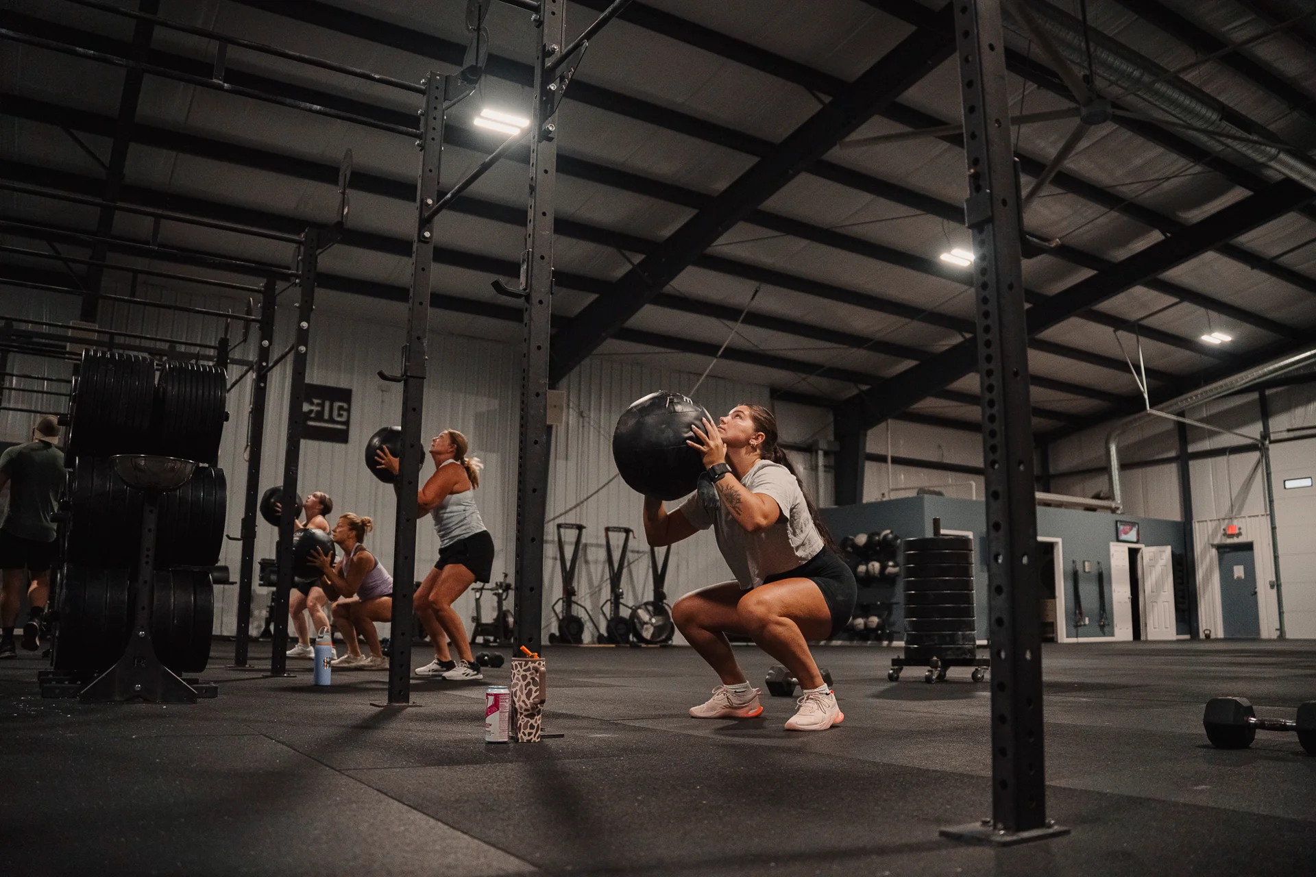 CrossFit Fig members training together